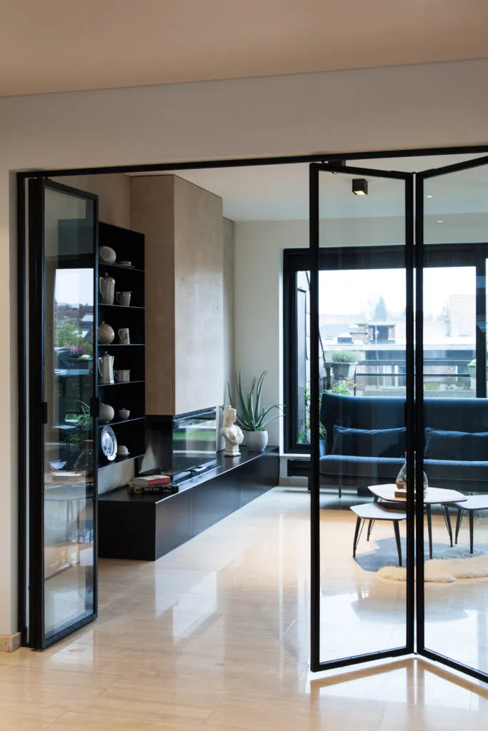 appartamento elegante bruxelles caminetto palazzetti laterale 683x1024 1