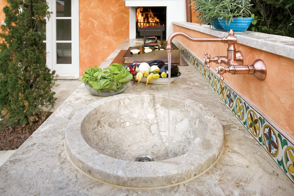 dettaglio lavabo cucina outdoor su misura palazzetti lignano 1024x683 1