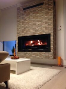 semineu pe lemne modern